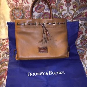 Dooney & Burke medium brown leather bag designer